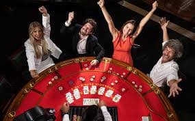 Withdraw ke semua bank lokal utama Withdraw ke bank lokal BCA, Mandiri, BRI, BNI